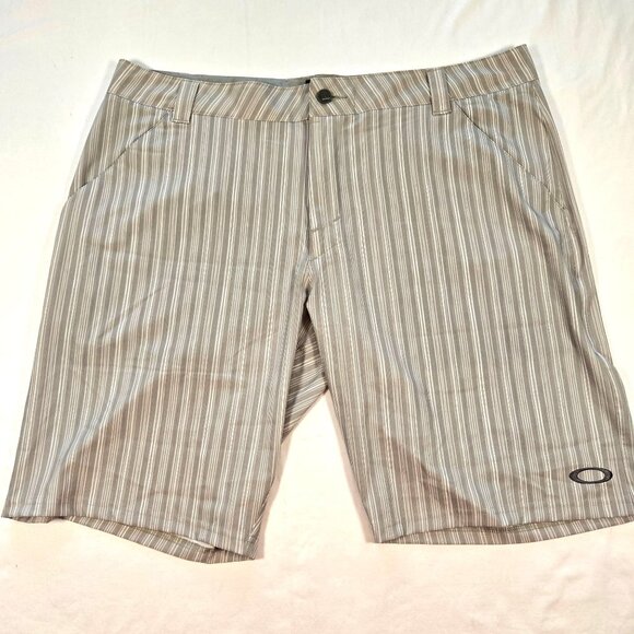 Oakley Mens Turnpin Golf Shorts 38W Striped Flat-Front Shorts Lightweight Casual - Picture 1 of 10